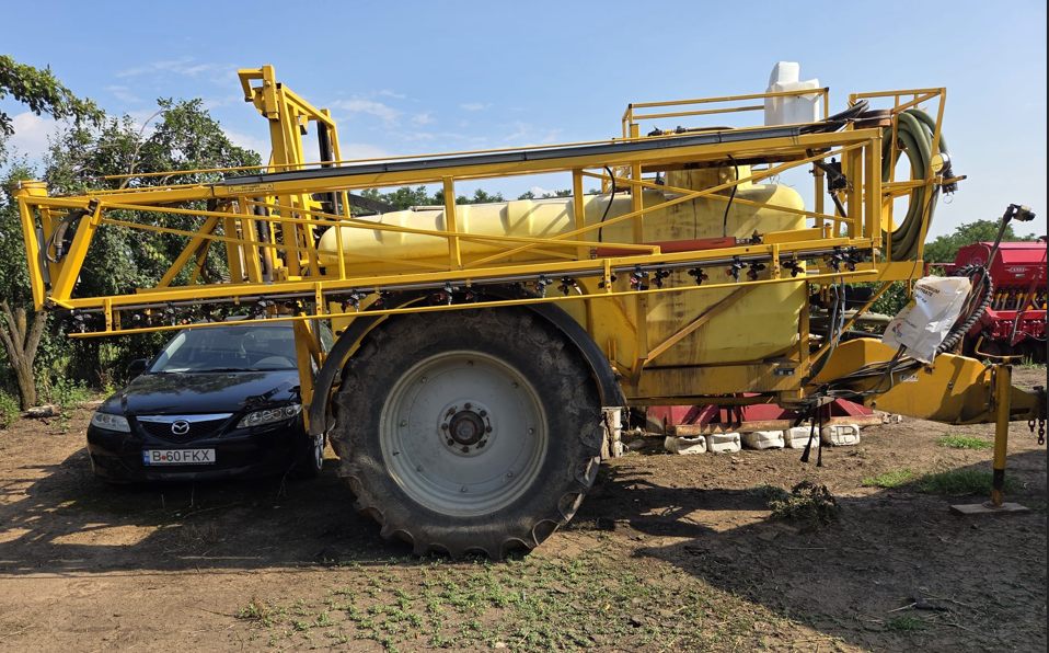 Dubex equipment for fertilizing and herbicide application