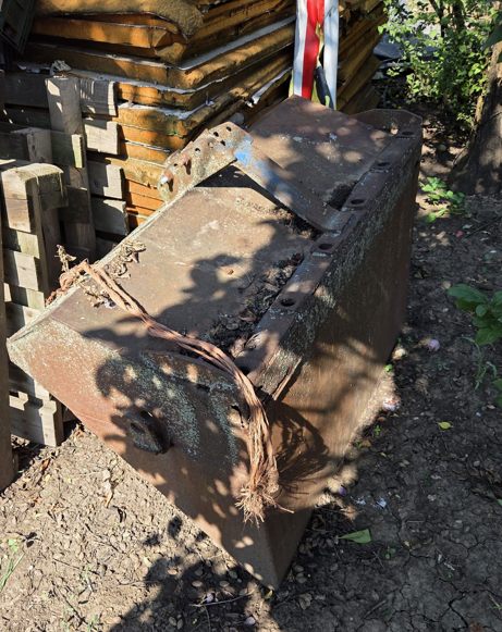Shovel bucket for the Ford 4000