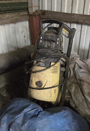 Kärcher pressure washer